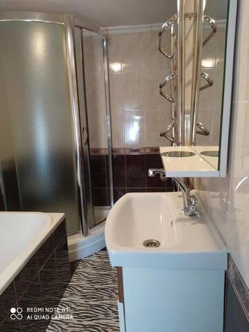 Фото номера Двухместный номер с 1 кроватью Гостевой дом GUEST HOUSE г. Изки 7