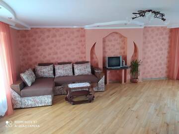 Фото номера Классический четырехместный номер Гостевой дом GUEST HOUSE г. Изки 2